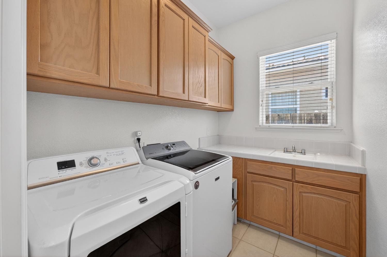 2330 Deauville Cir, Clovis, CA 93619