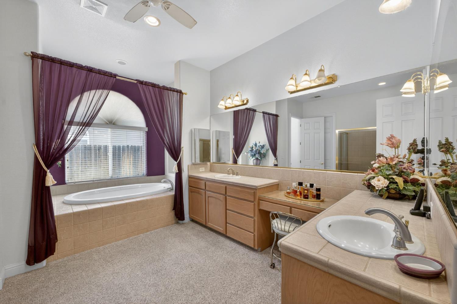 2330 Deauville Cir, Clovis, CA 93619
