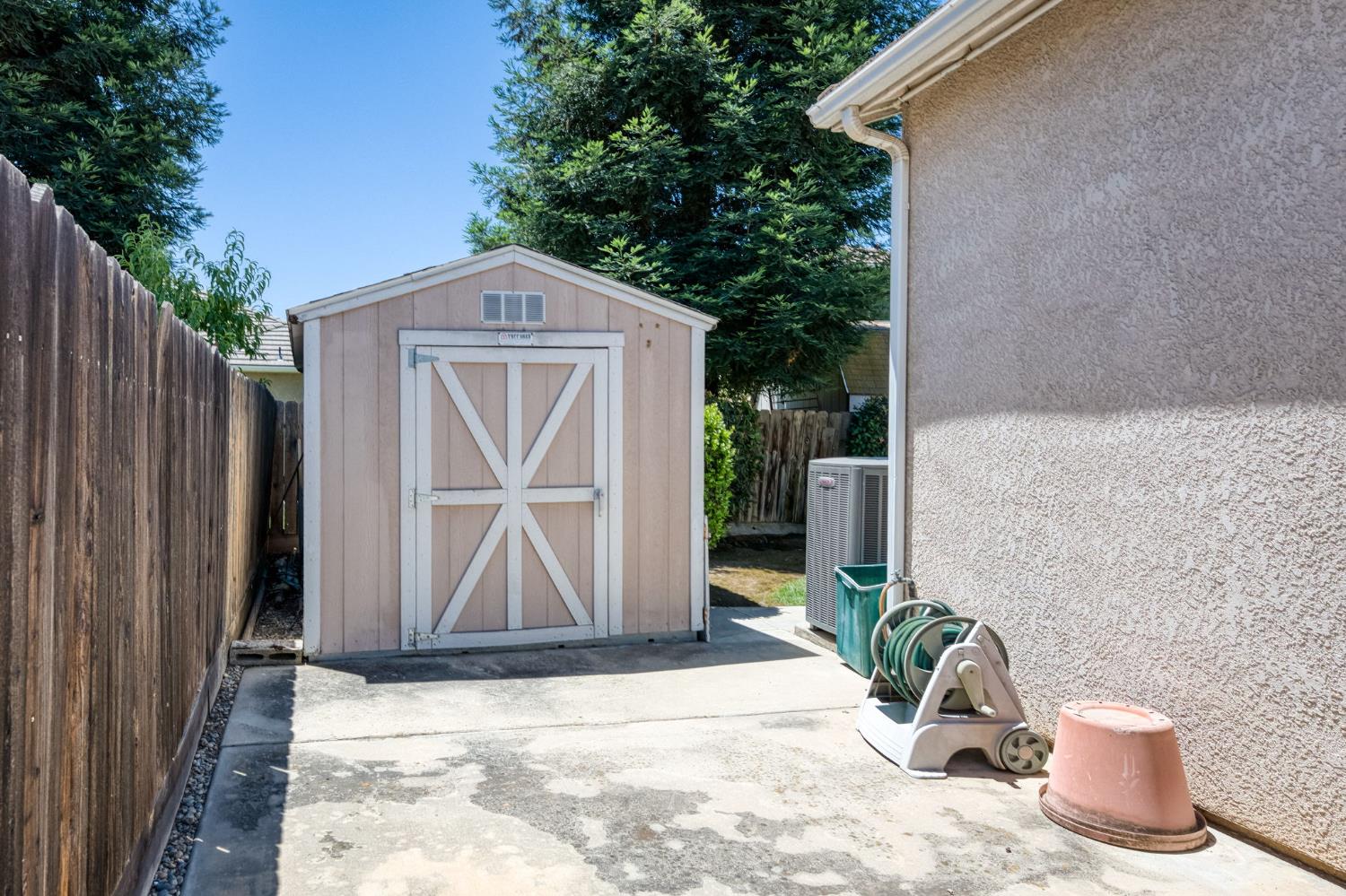 2330 Deauville Cir, Clovis, CA 93619