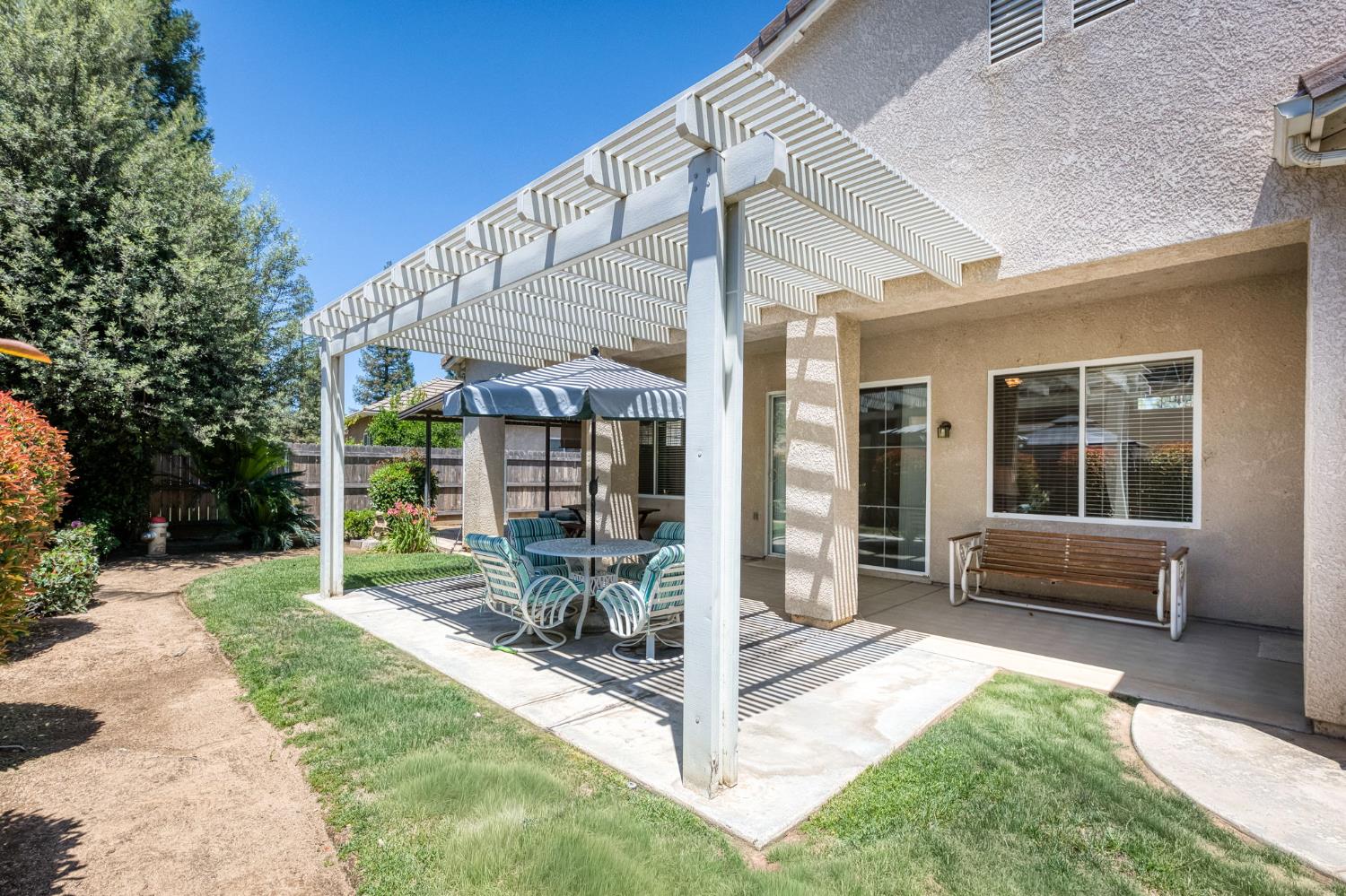 2330 Deauville Cir, Clovis, CA 93619