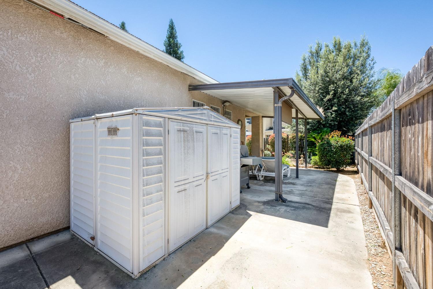 2330 Deauville Cir, Clovis, CA 93619