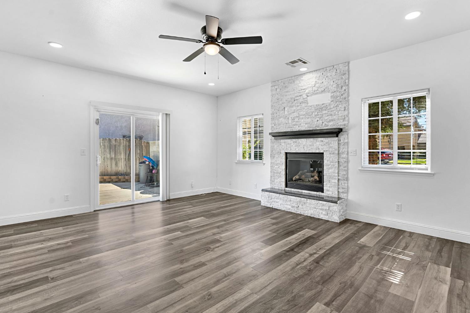 2632 Kimberly Dr, Madera, CA 93637