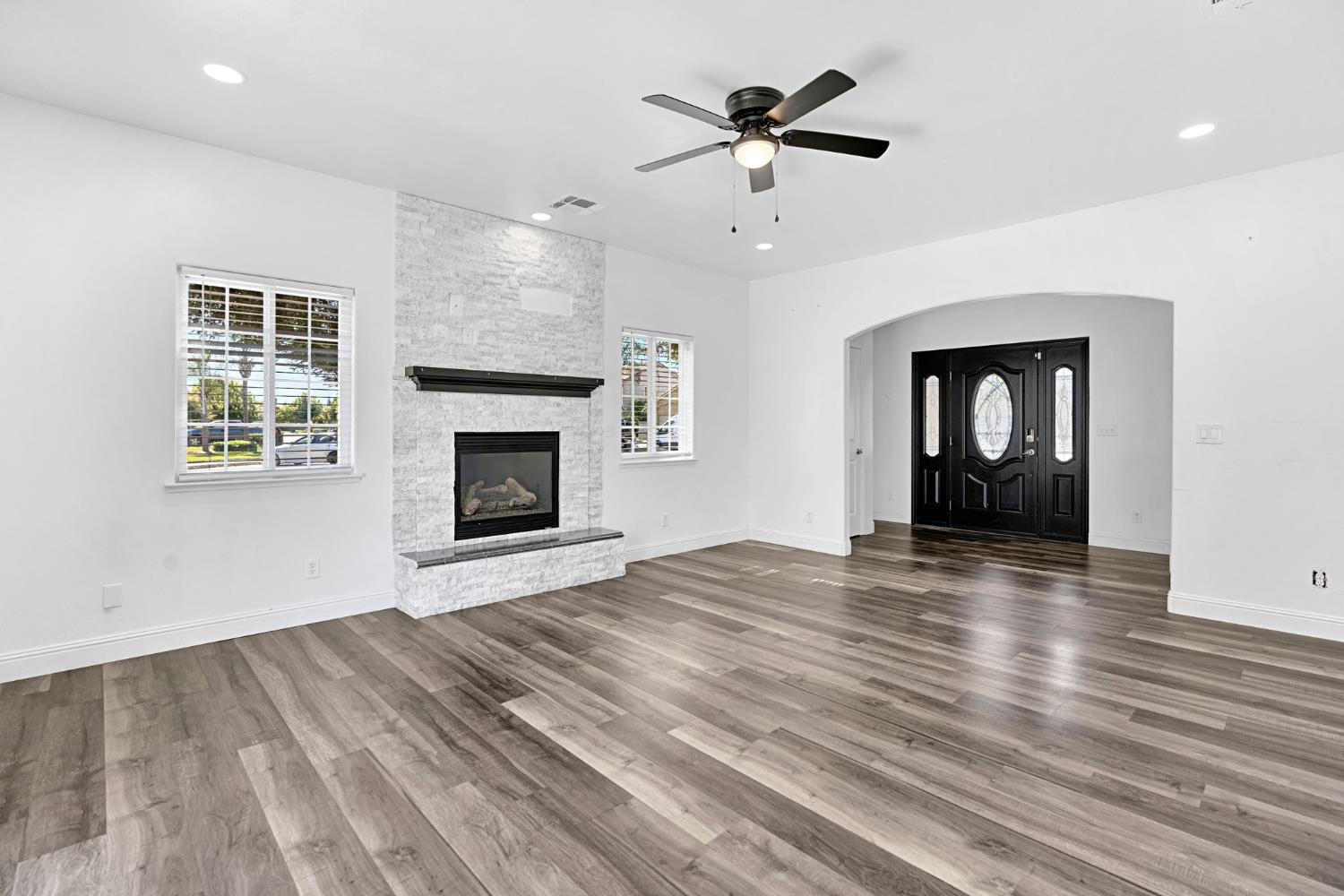 2632 Kimberly Dr, Madera, CA 93637