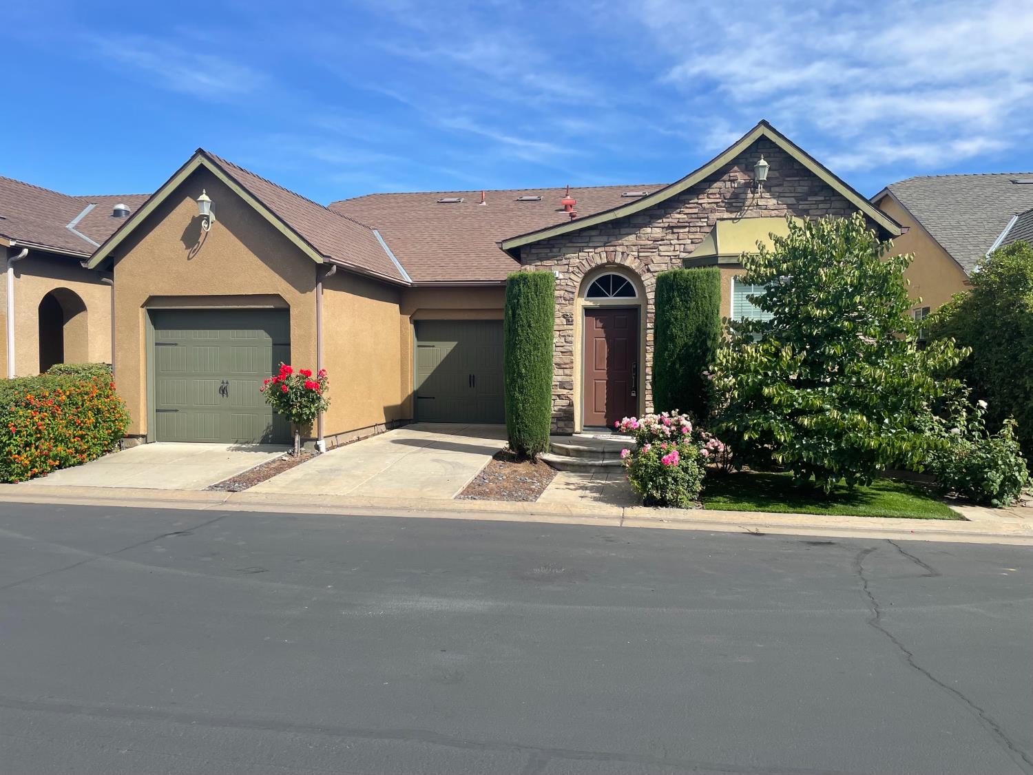 3734 Heritage Ln, Clovis, CA 93619