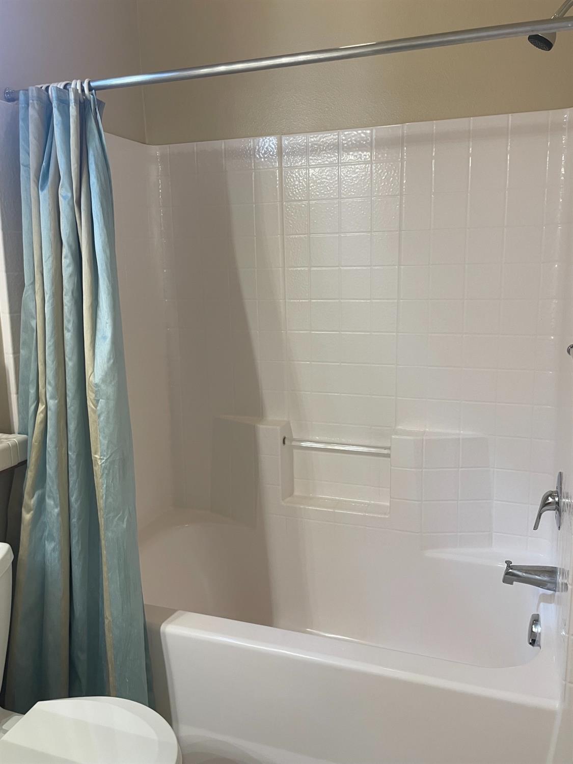 3724 Heritage Ln, Clovis, CA 93619