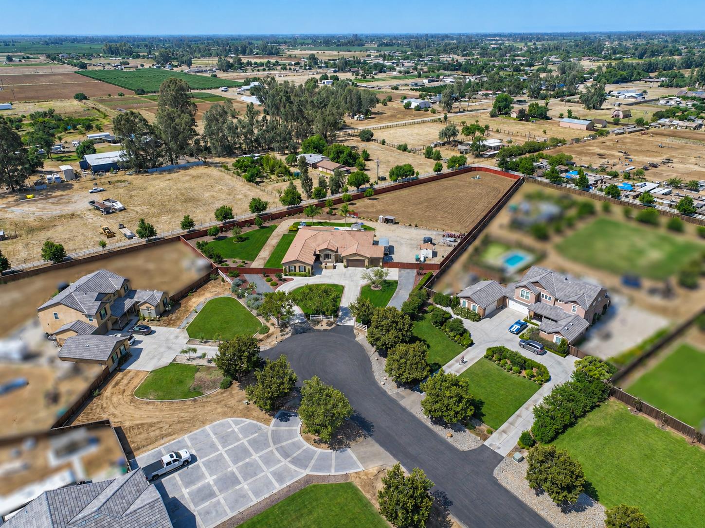 3741 N Mountain Hawk Ct, Sanger, CA 93657