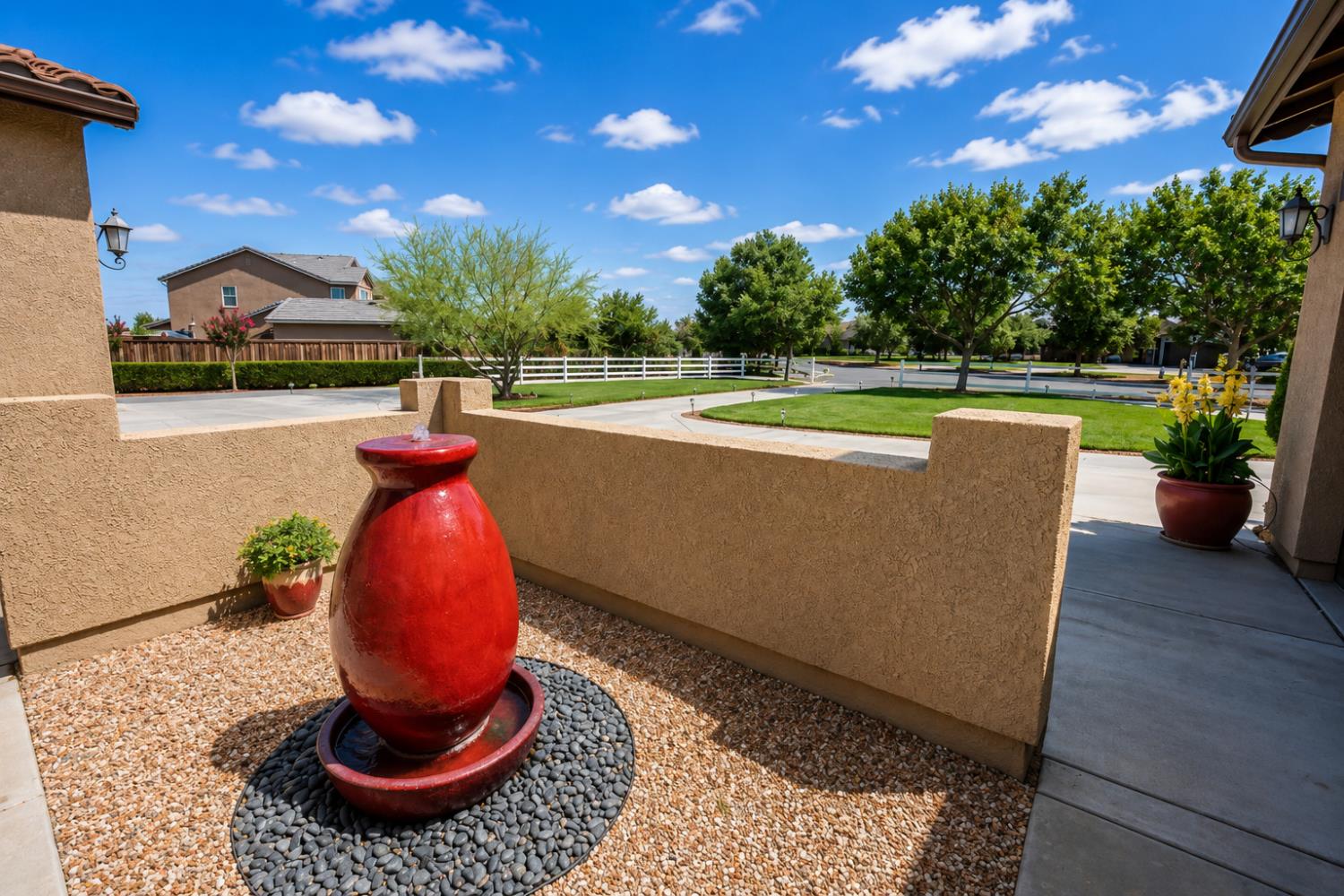 3741 N Mountain Hawk Ct, Sanger, CA 93657