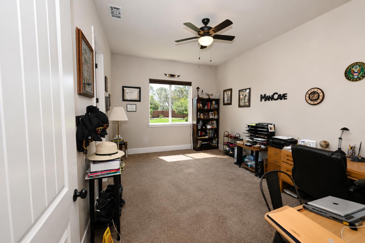 3741 N Mountain Hawk Ct, Sanger, CA 93657