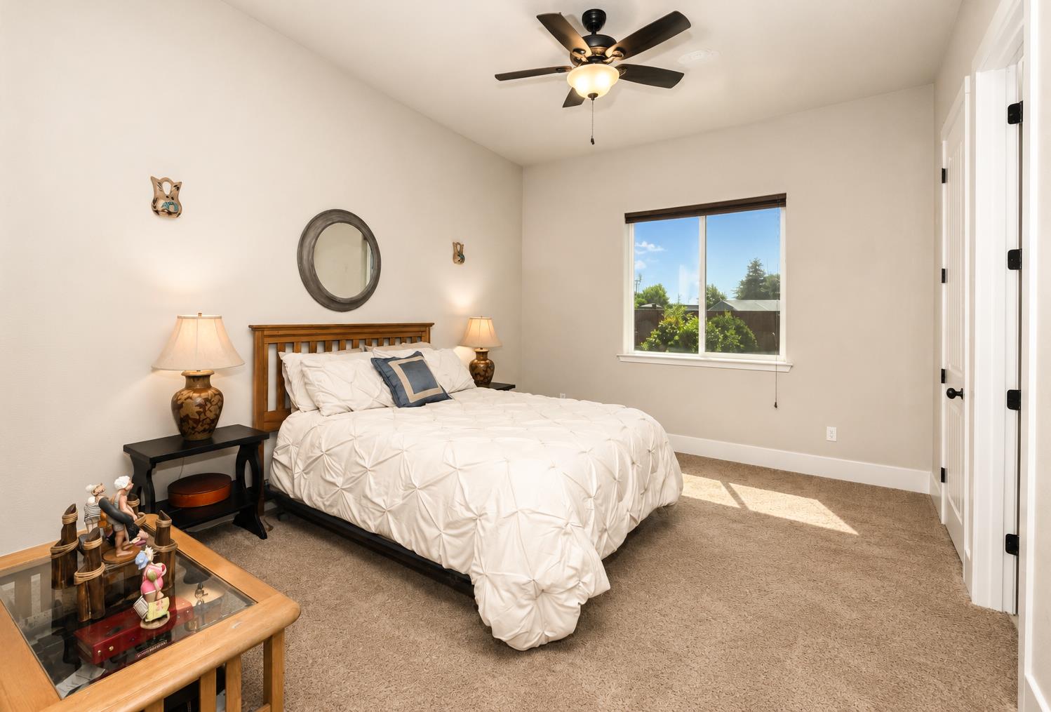 3741 N Mountain Hawk Ct, Sanger, CA 93657