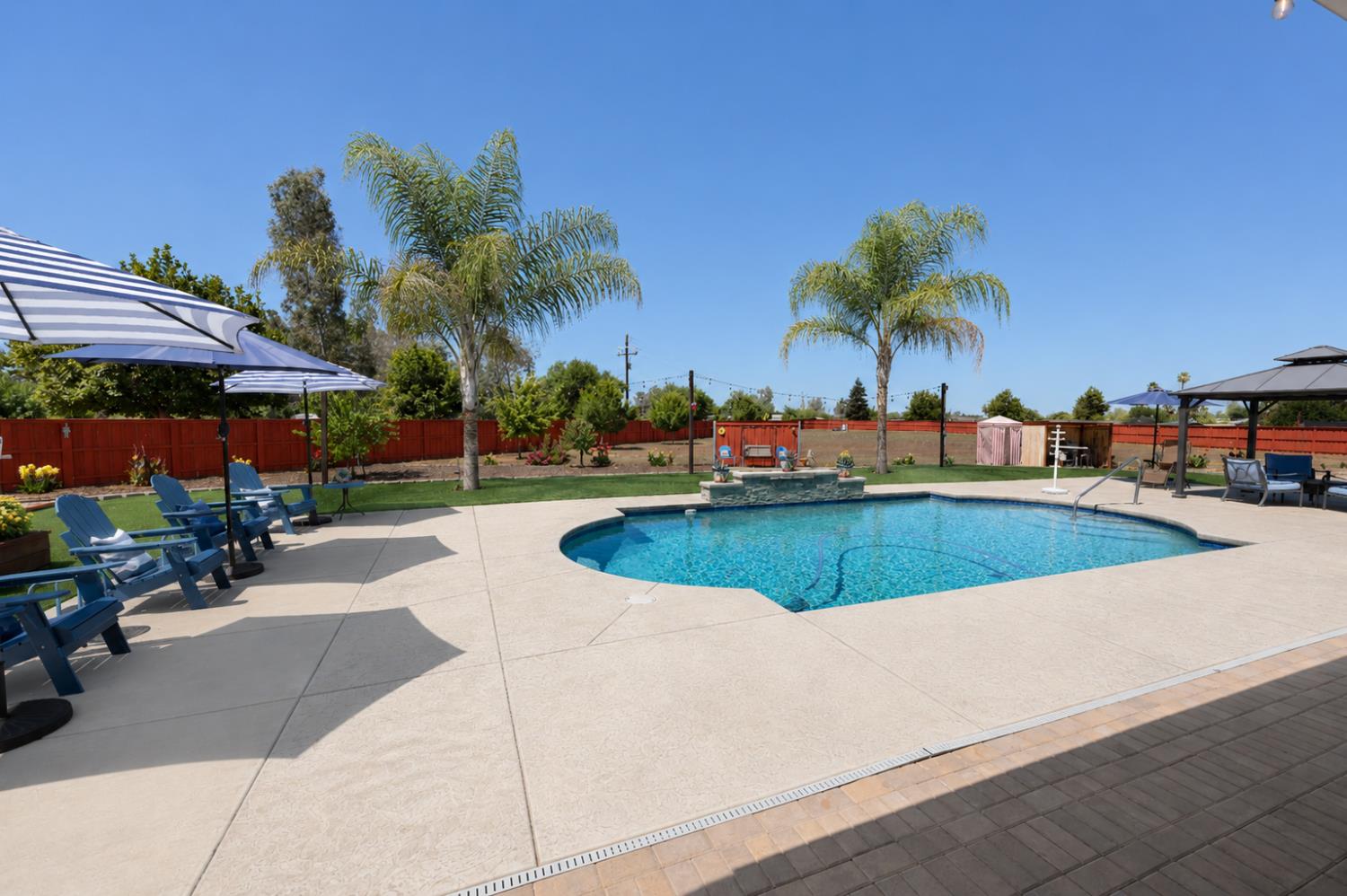 3741 N Mountain Hawk Ct, Sanger, CA 93657