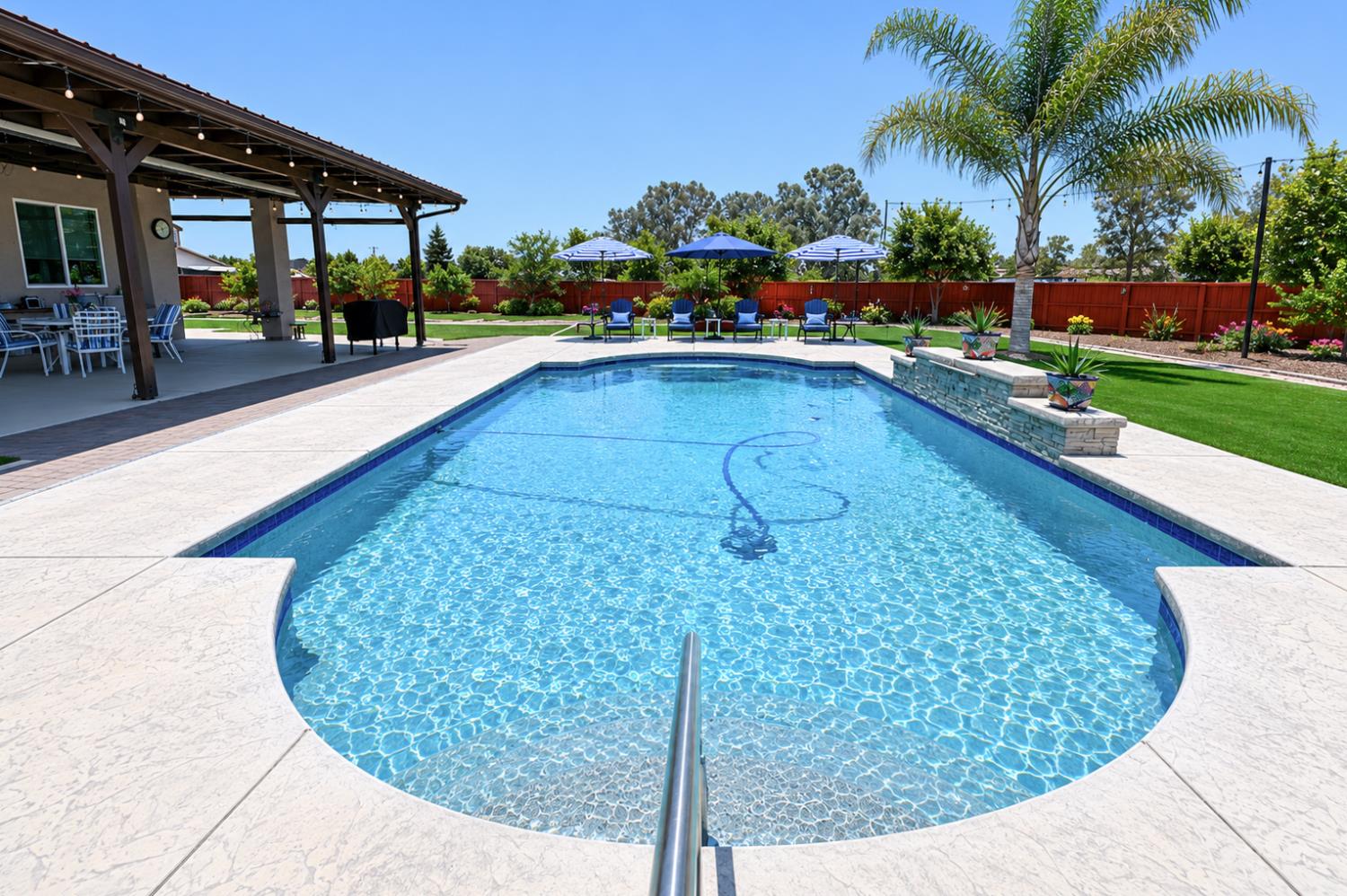 3741 N Mountain Hawk Ct, Sanger, CA 93657
