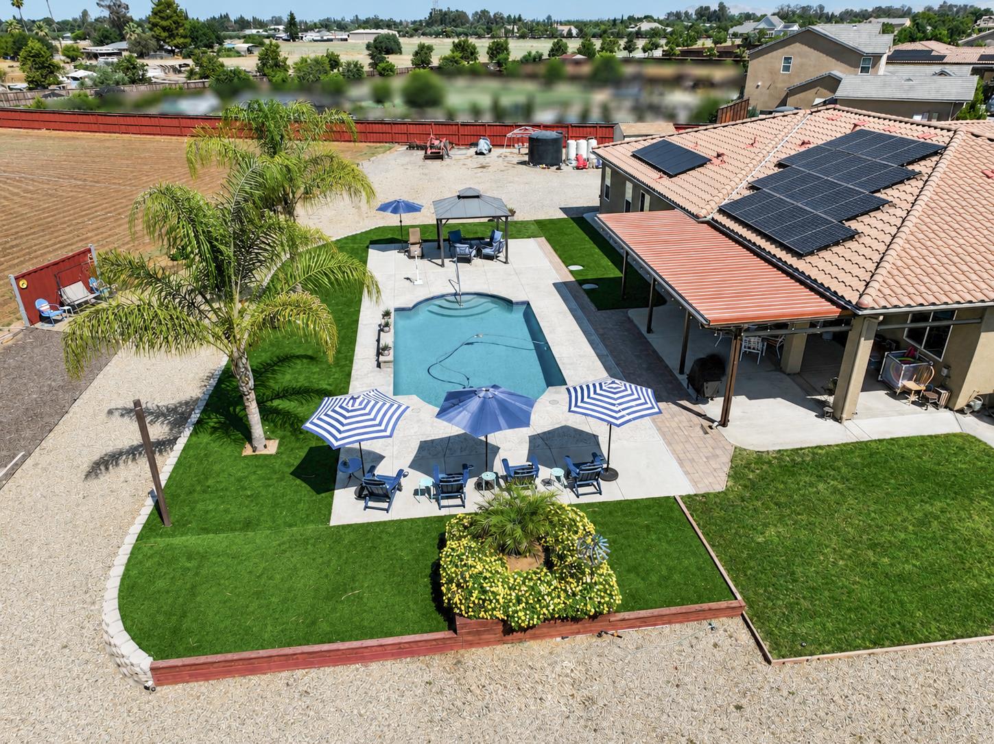 3741 N Mountain Hawk Ct, Sanger, CA 93657