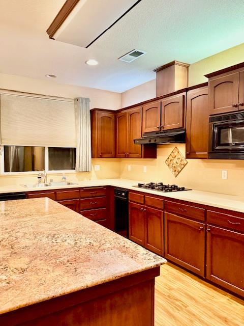 9635 N Matus Ave, Fresno, CA 93720