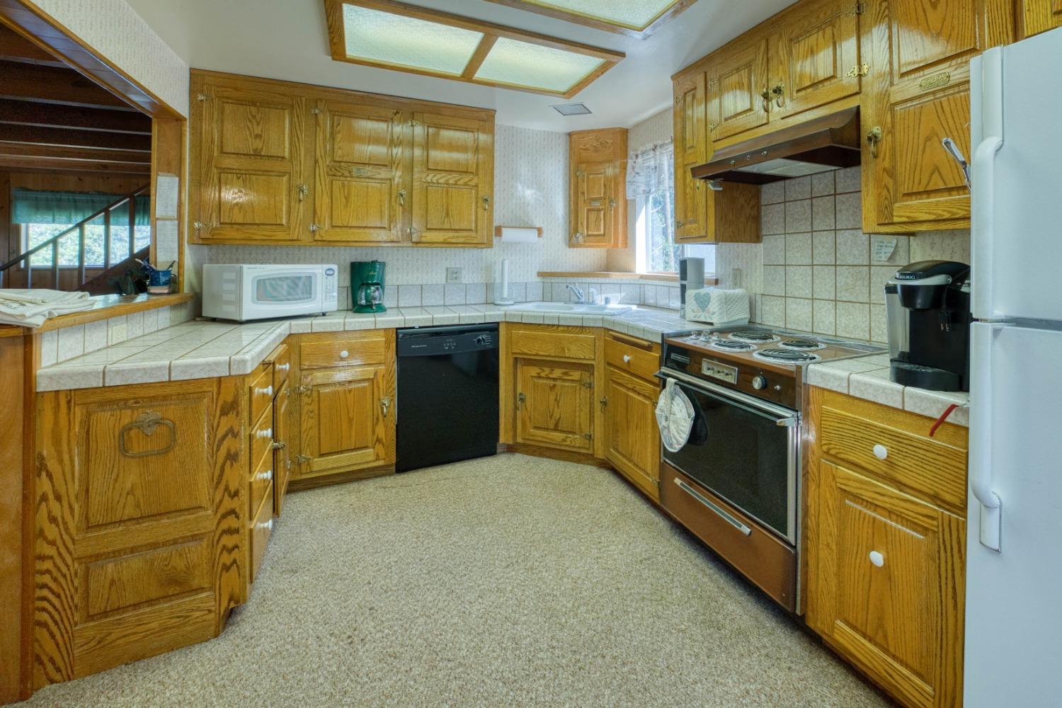 41835 Corlew Ln, Auberry, CA 93602