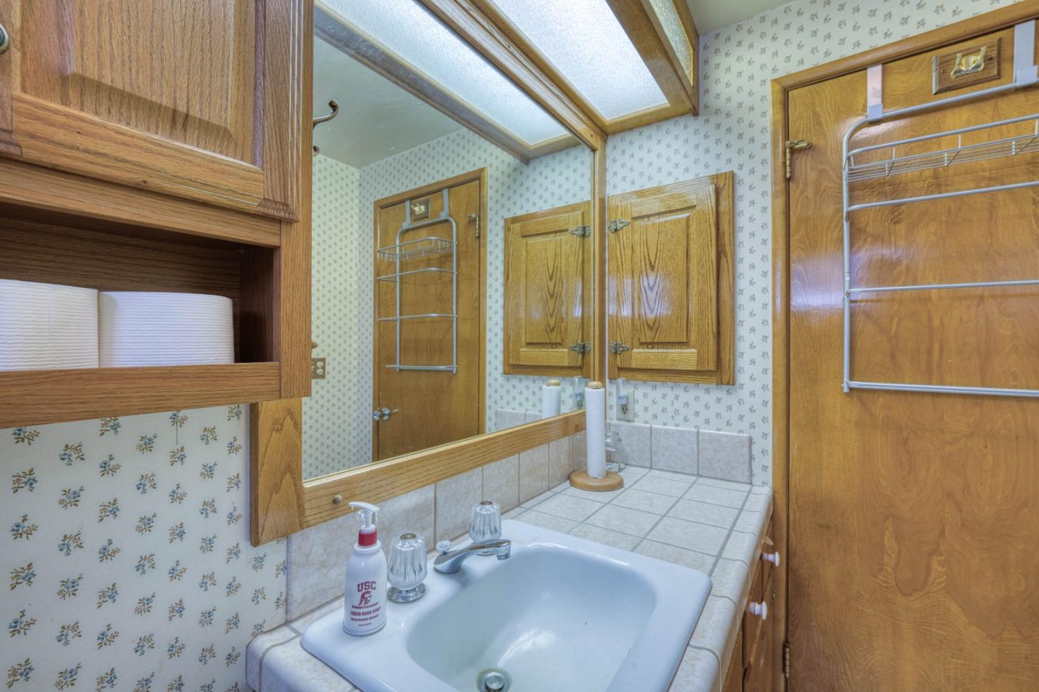 41835 Corlew Ln, Auberry, CA 93602