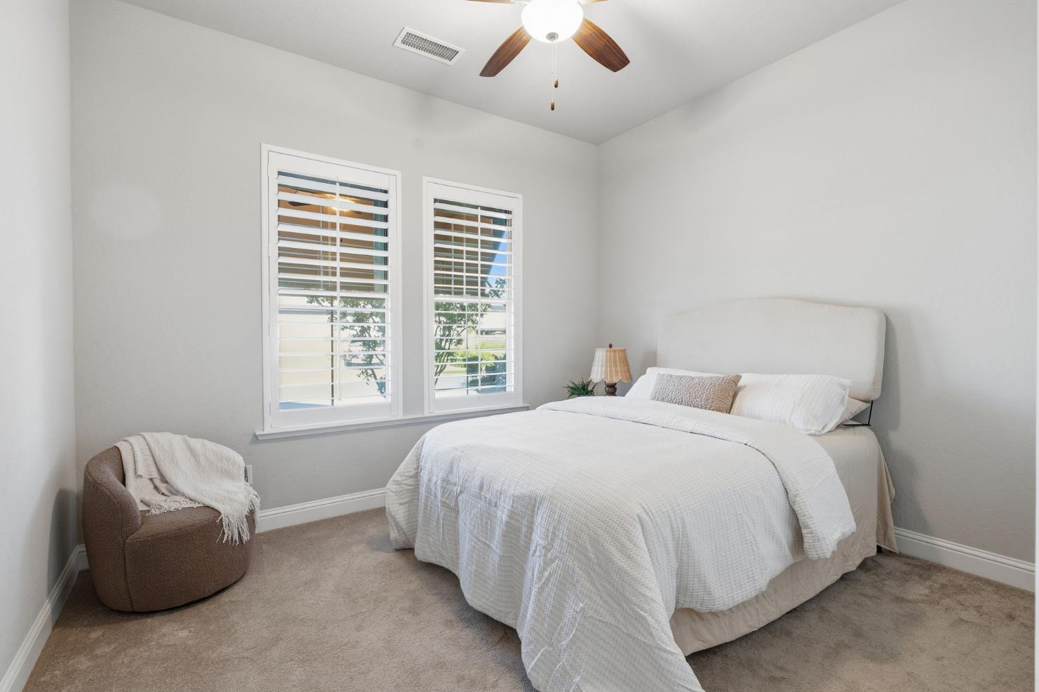 1758 N Carson Ave, Clovis, CA 93619