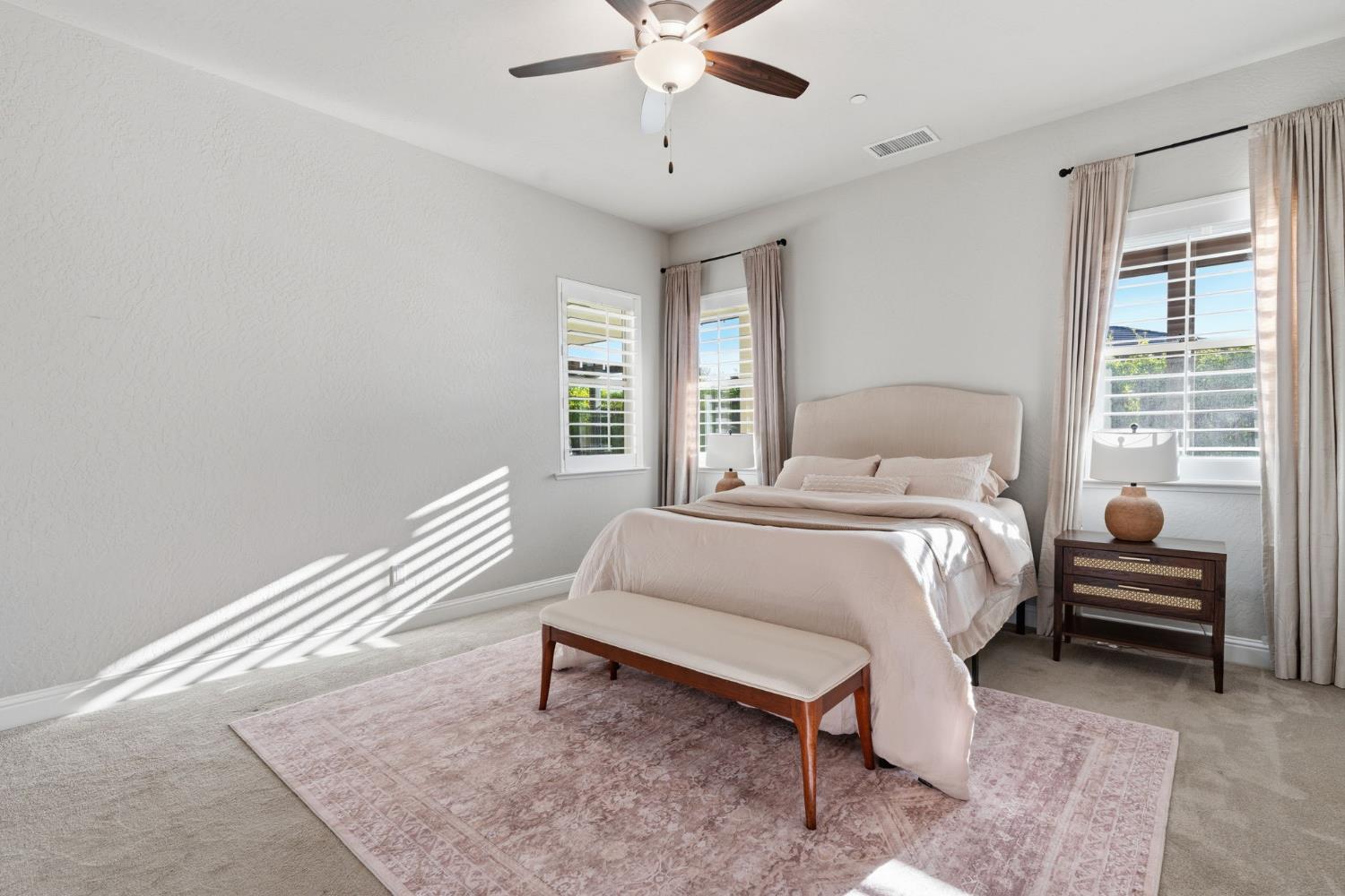 1758 N Carson Ave, Clovis, CA 93619