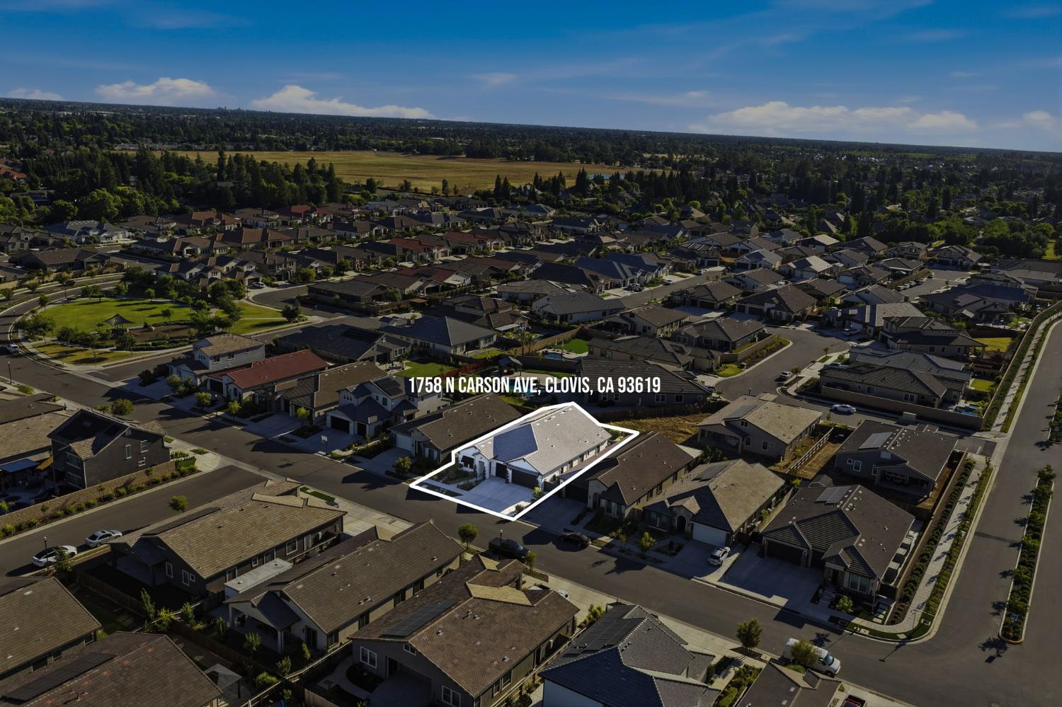 1758 N Carson Ave, Clovis, CA 93619