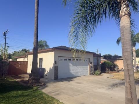 2203 Dennis Dr, Selma, CA 93662