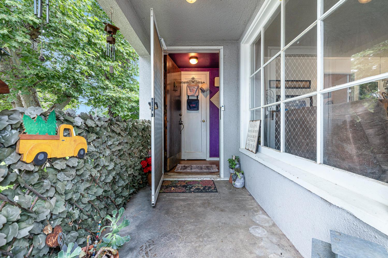 748 N East Ave, Reedley, CA 93654