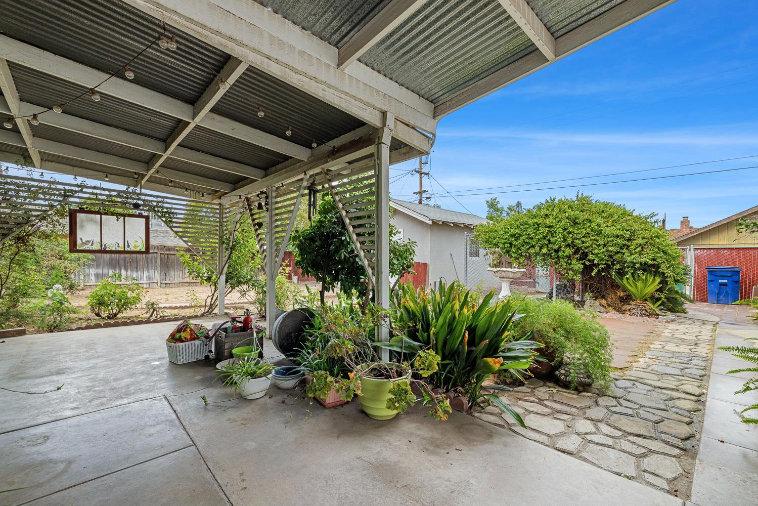 748 N East Ave, Reedley, CA 93654