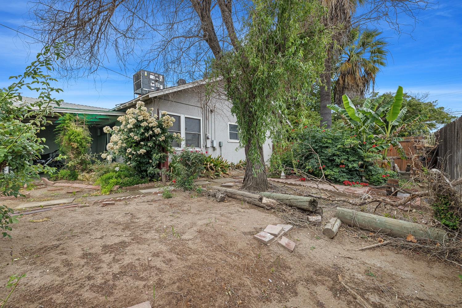 748 N East Ave, Reedley, CA 93654