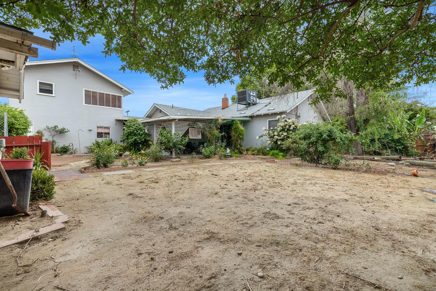 748 N East Ave, Reedley, CA 93654
