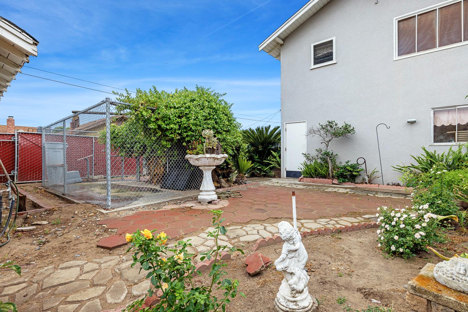 748 N East Ave, Reedley, CA 93654