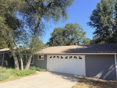 47945 Klamath Ave, Coarsegold, CA 93614