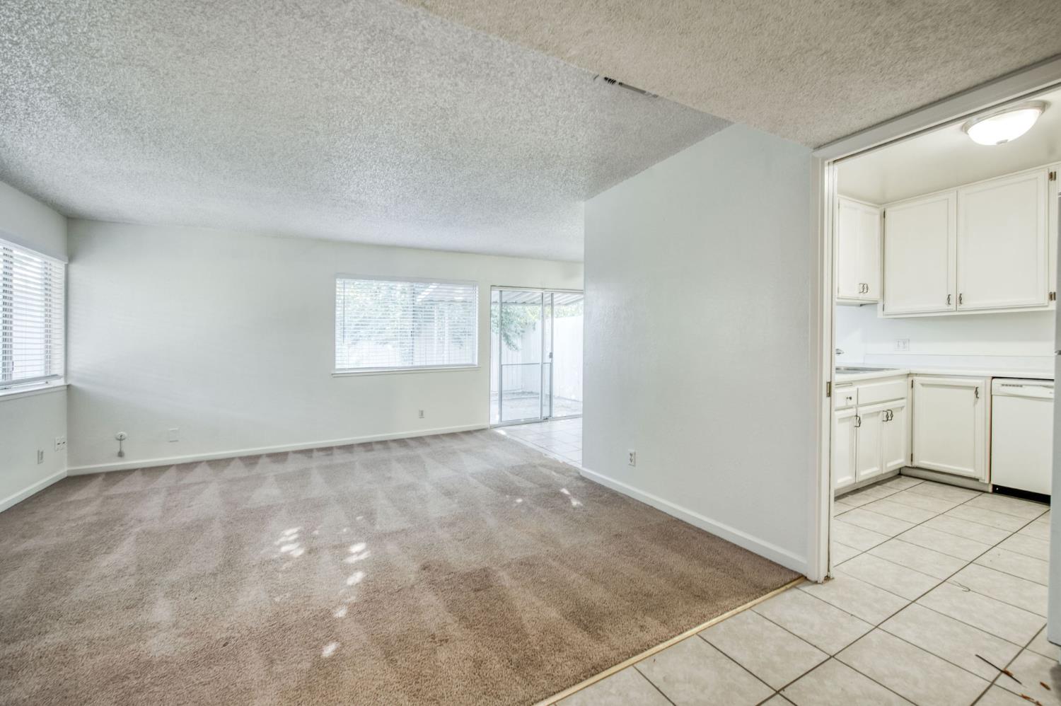 4733 N Cedar Ave #112, Fresno, CA 93726