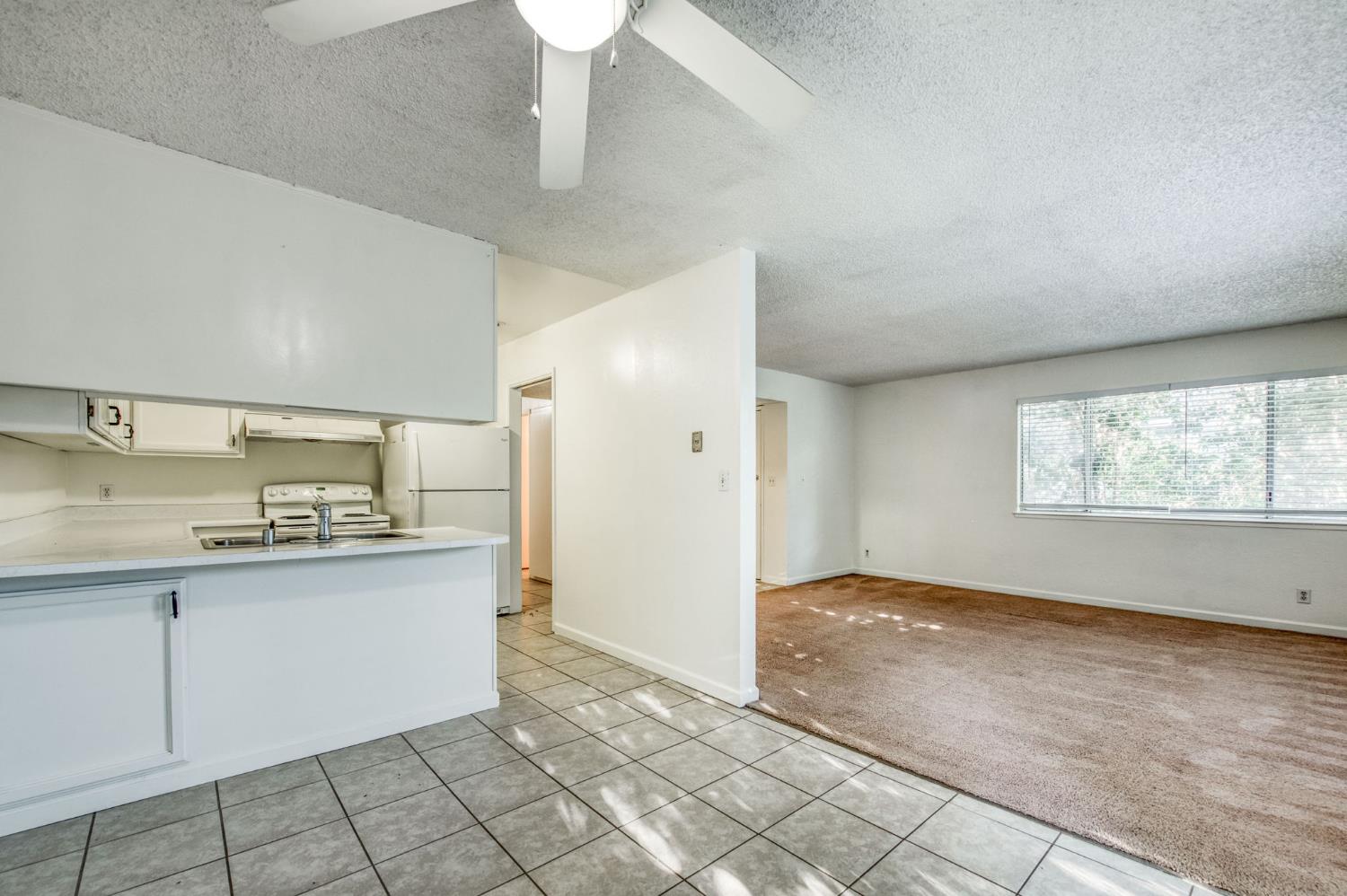 4733 N Cedar Ave #112, Fresno, CA 93726