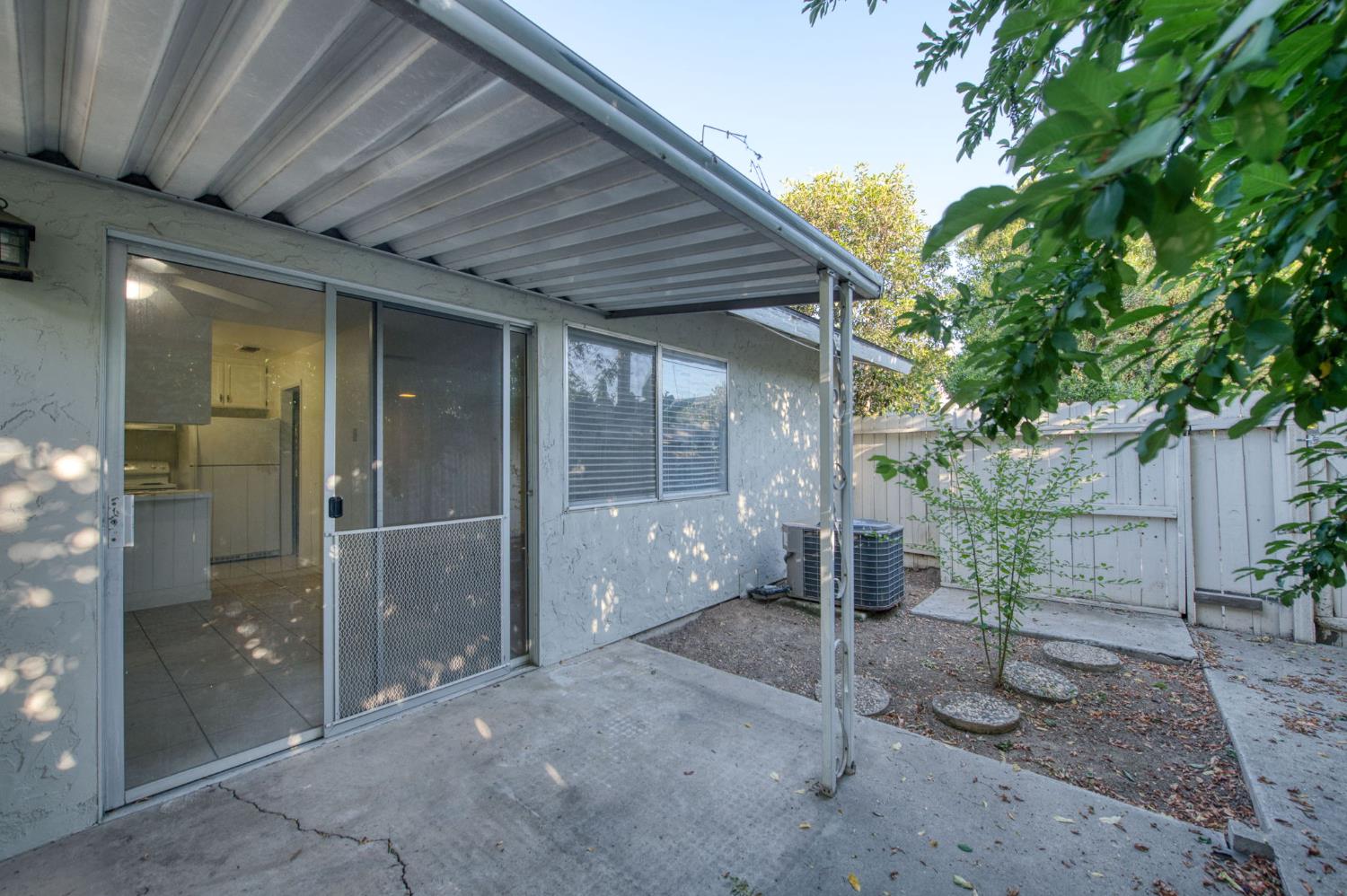 4733 N Cedar Ave #112, Fresno, CA 93726