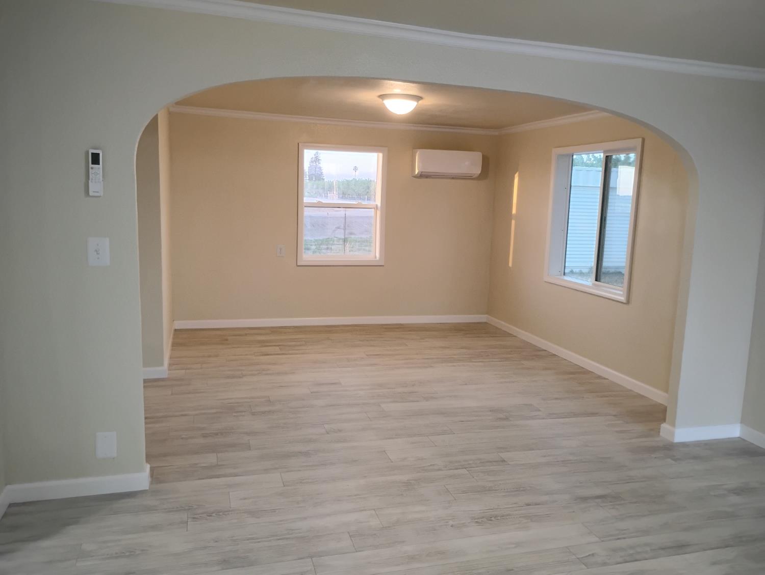 2545 N Siskiyou Ave, Kerman, CA 93630