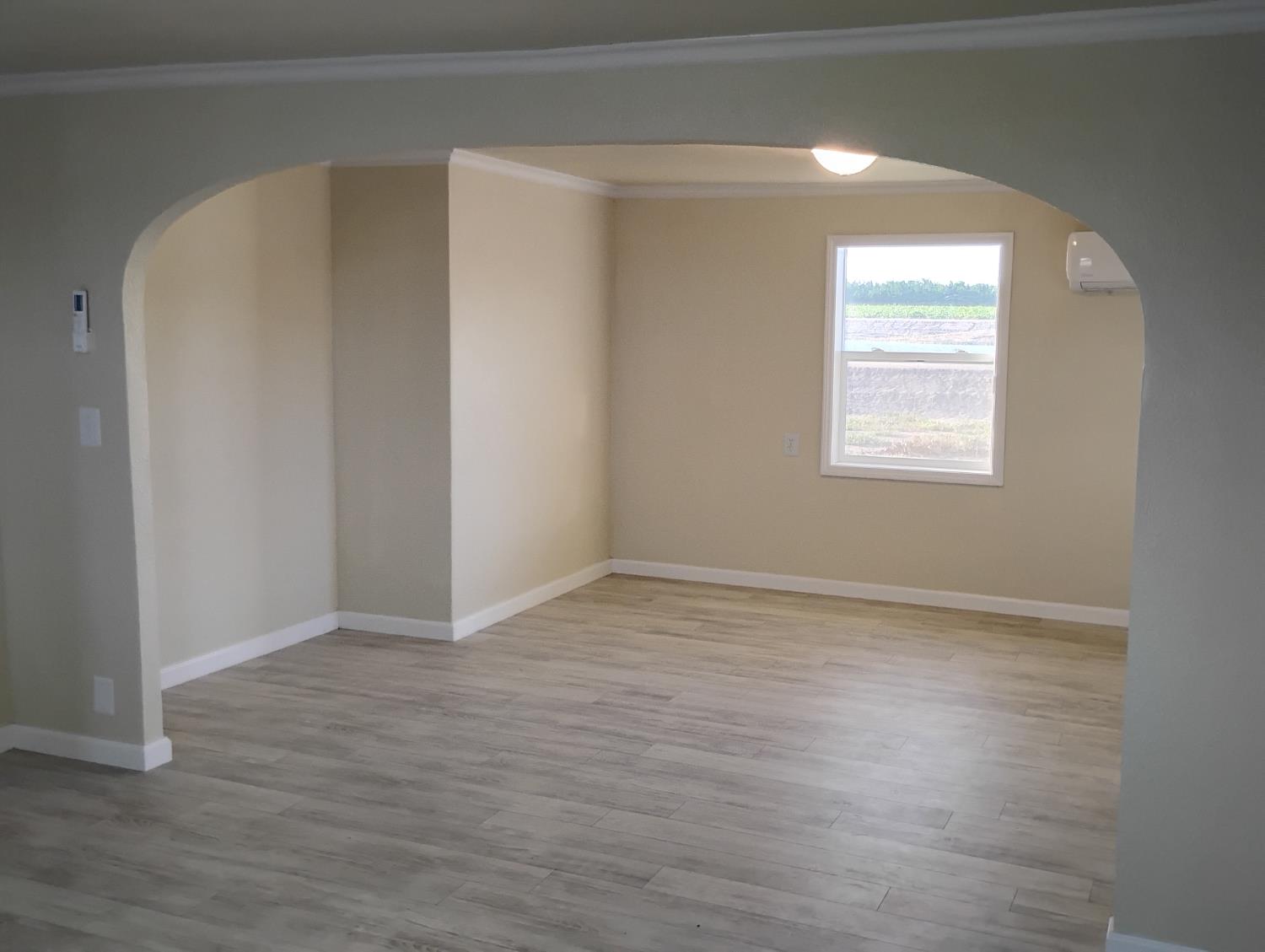 2545 N Siskiyou Ave, Kerman, CA 93630