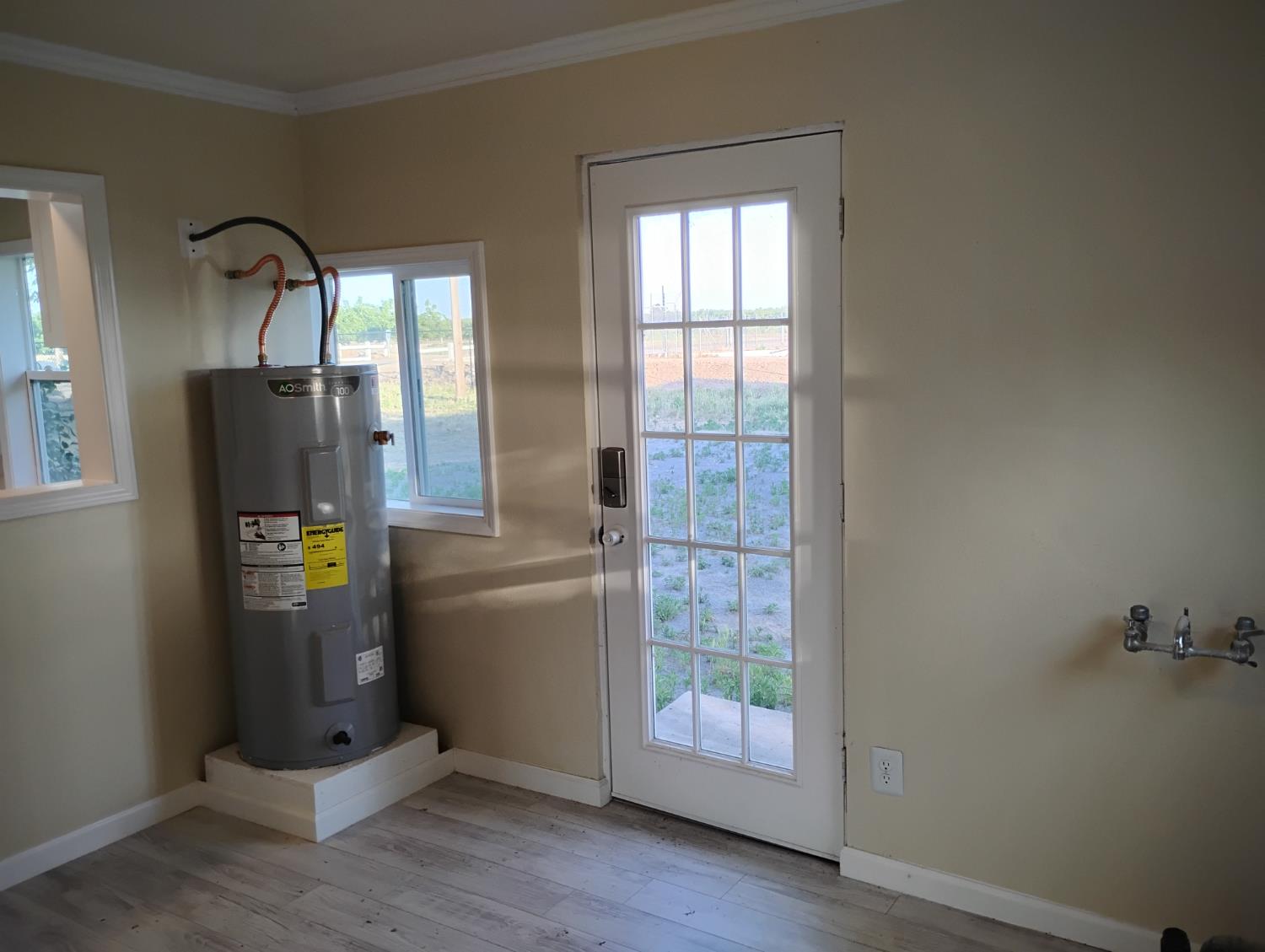 2545 N Siskiyou Ave, Kerman, CA 93630
