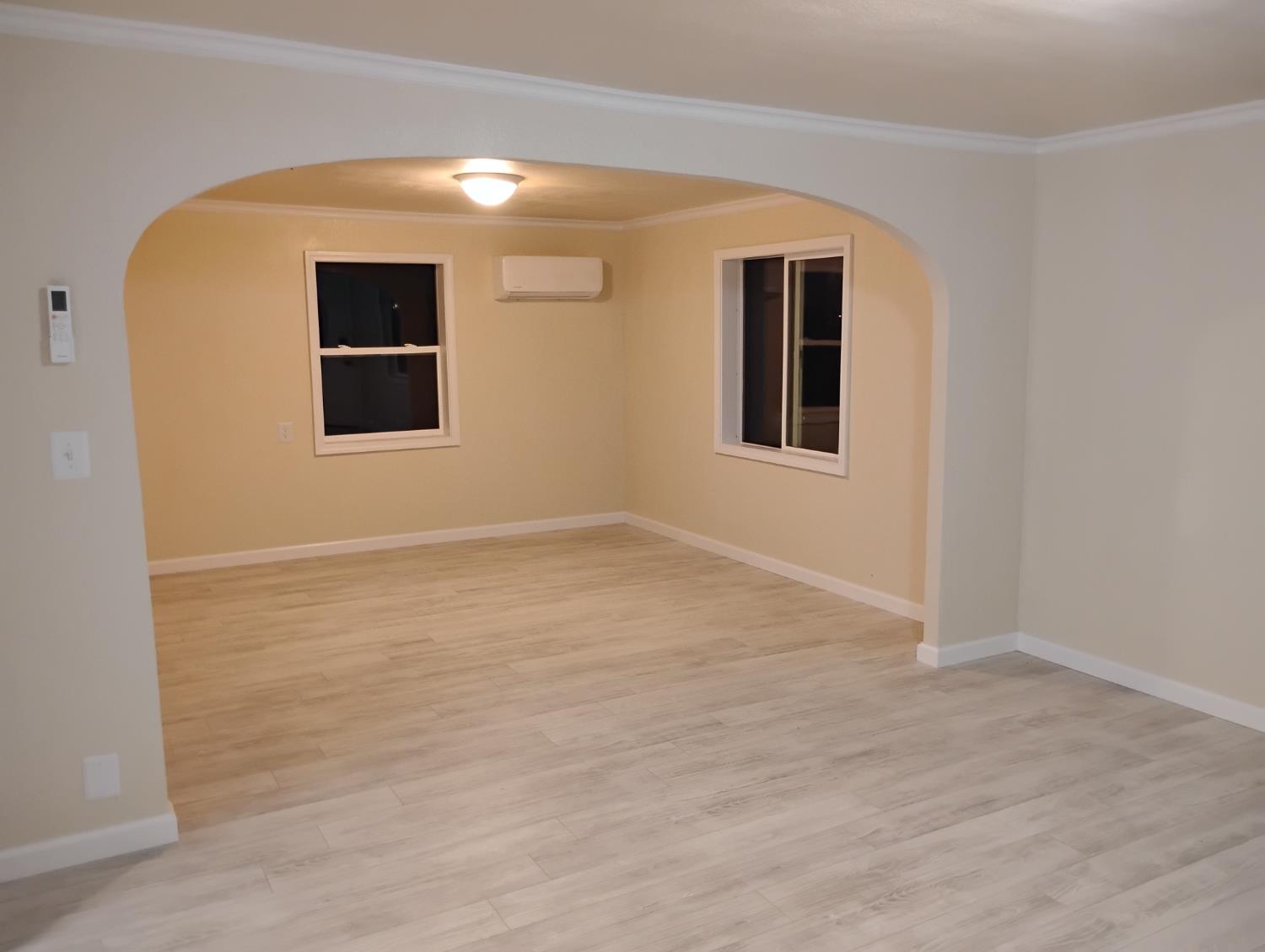 2545 N Siskiyou Ave, Kerman, CA 93630