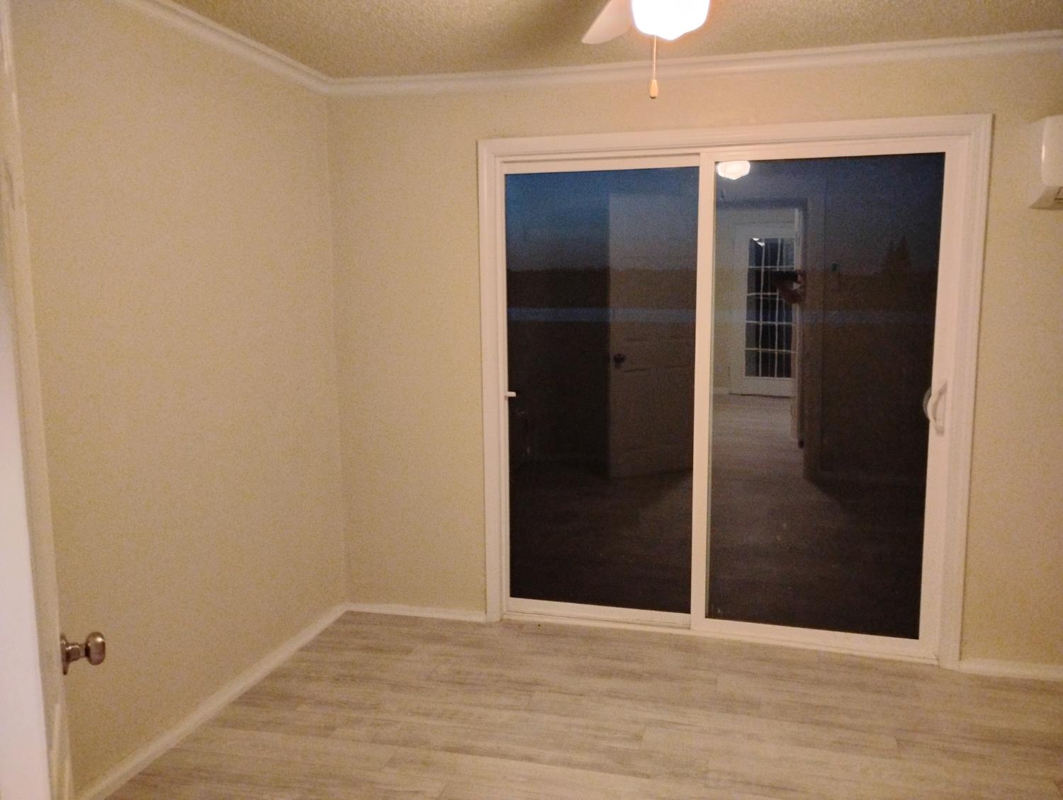 2545 N Siskiyou Ave, Kerman, CA 93630
