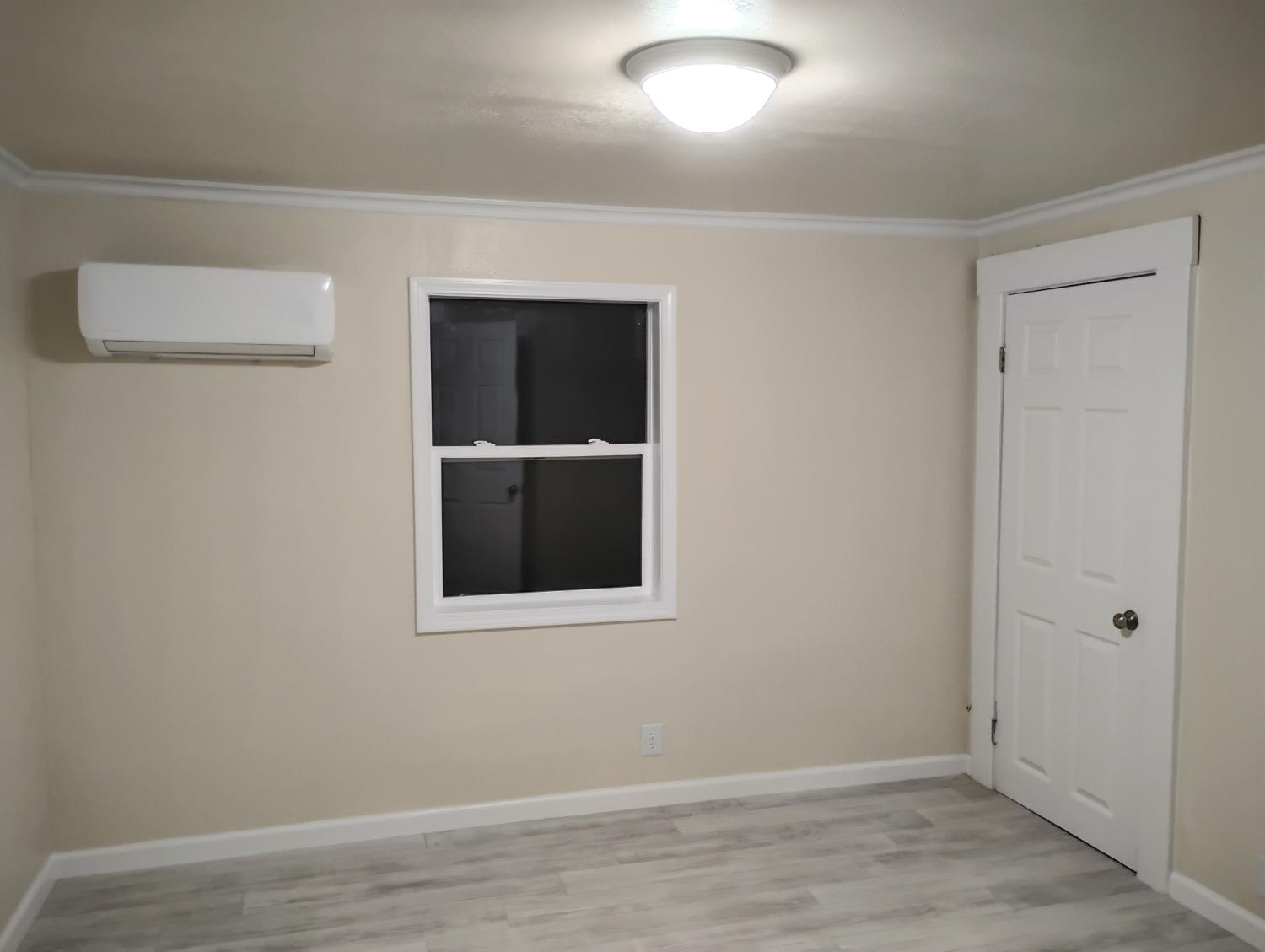 2545 N Siskiyou Ave, Kerman, CA 93630