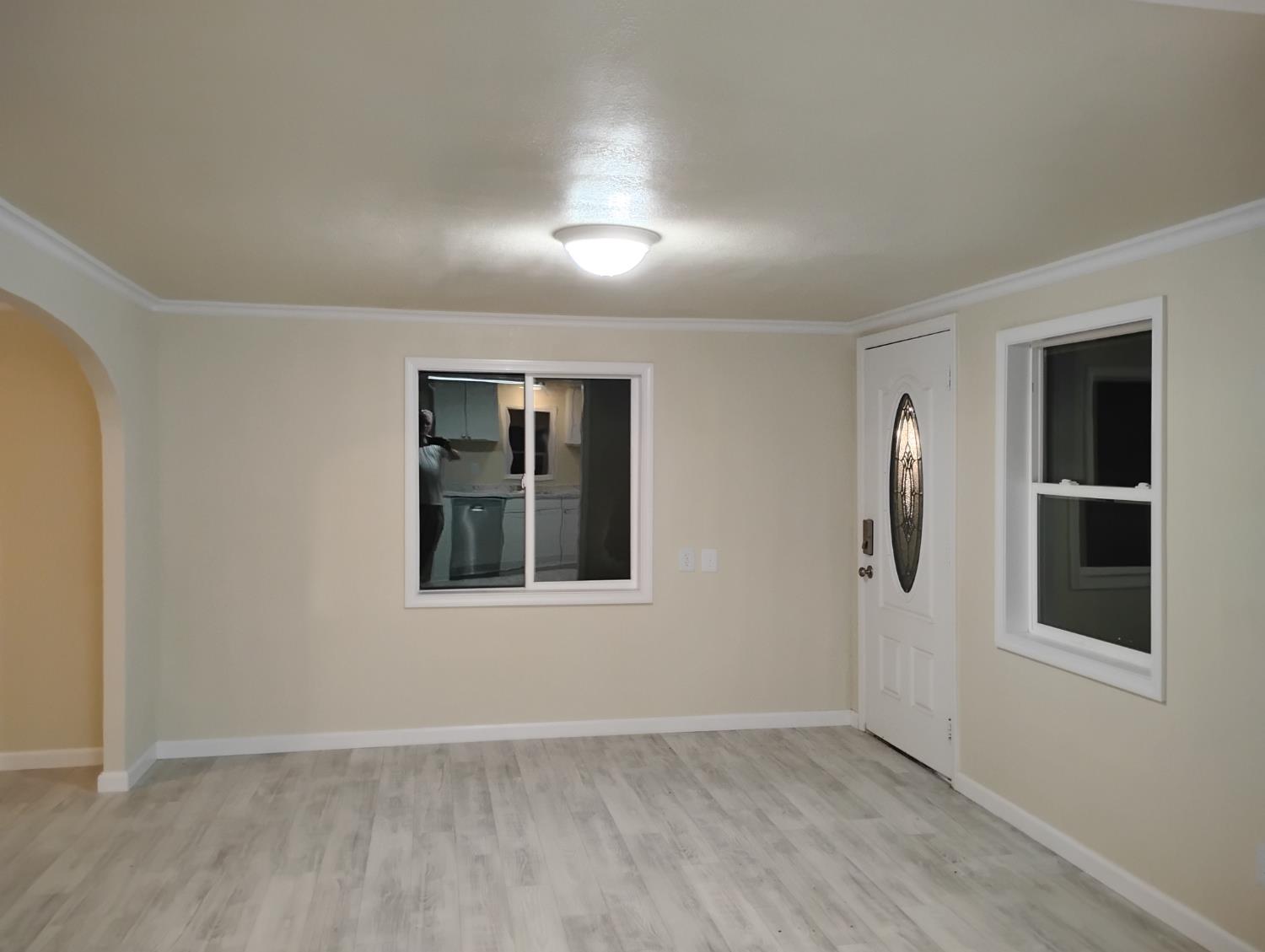 2545 N Siskiyou Ave, Kerman, CA 93630