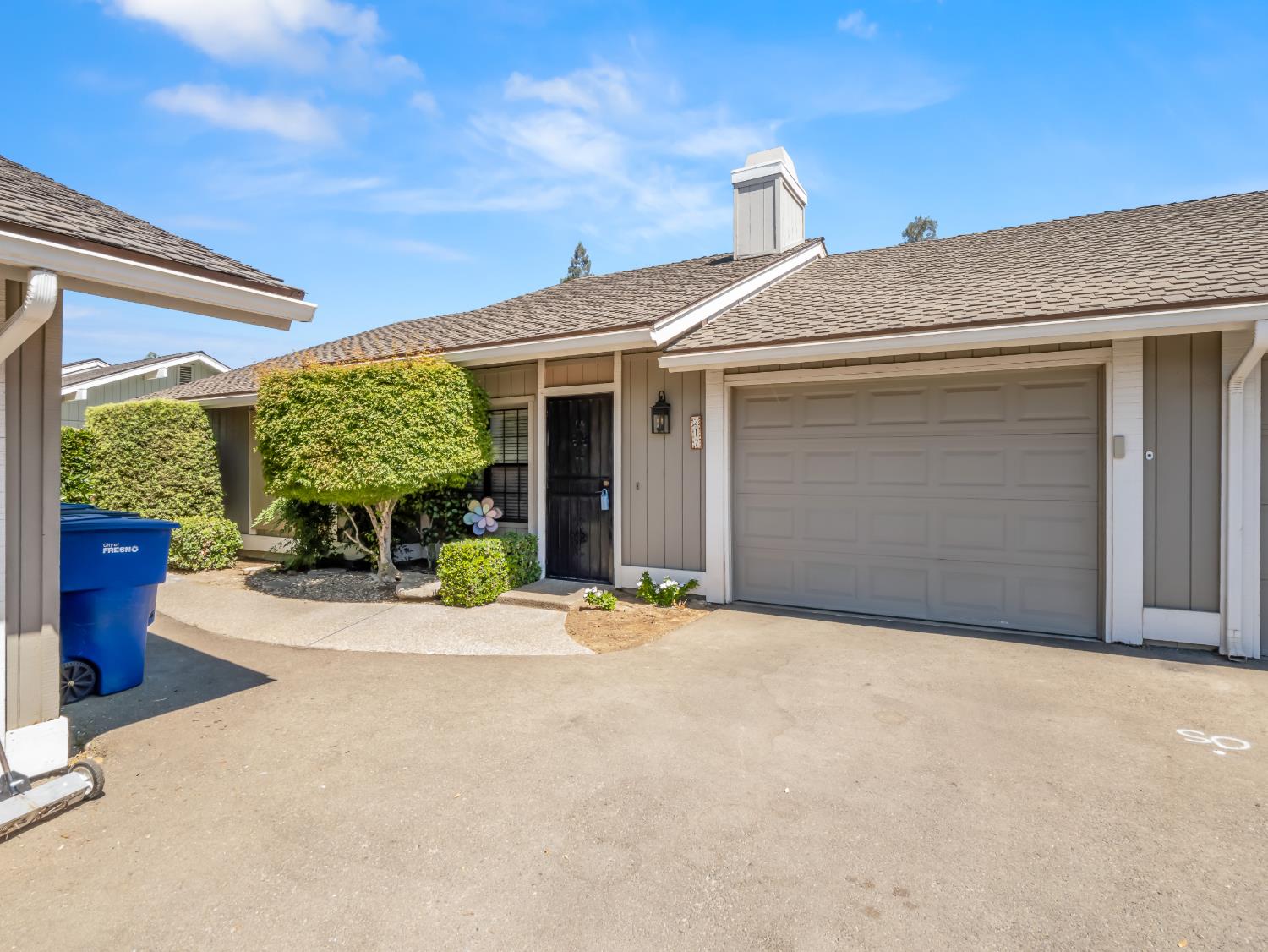 217 E Cole Ave, Fresno, CA 93720