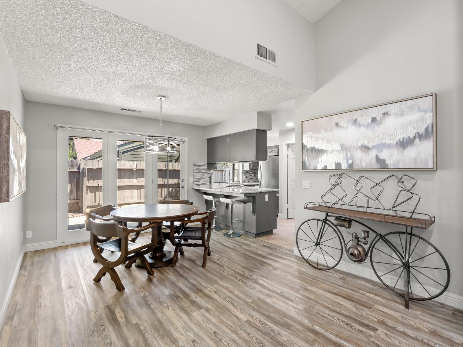 217 E Cole Ave, Fresno, CA 93720