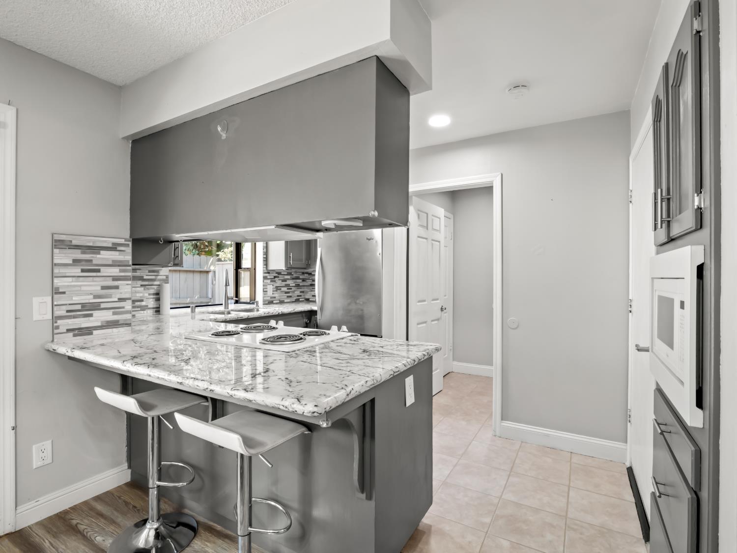 217 E Cole Ave, Fresno, CA 93720
