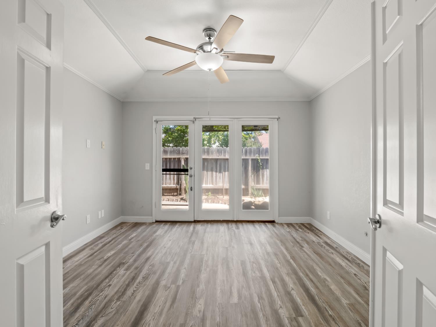 217 E Cole Ave, Fresno, CA 93720