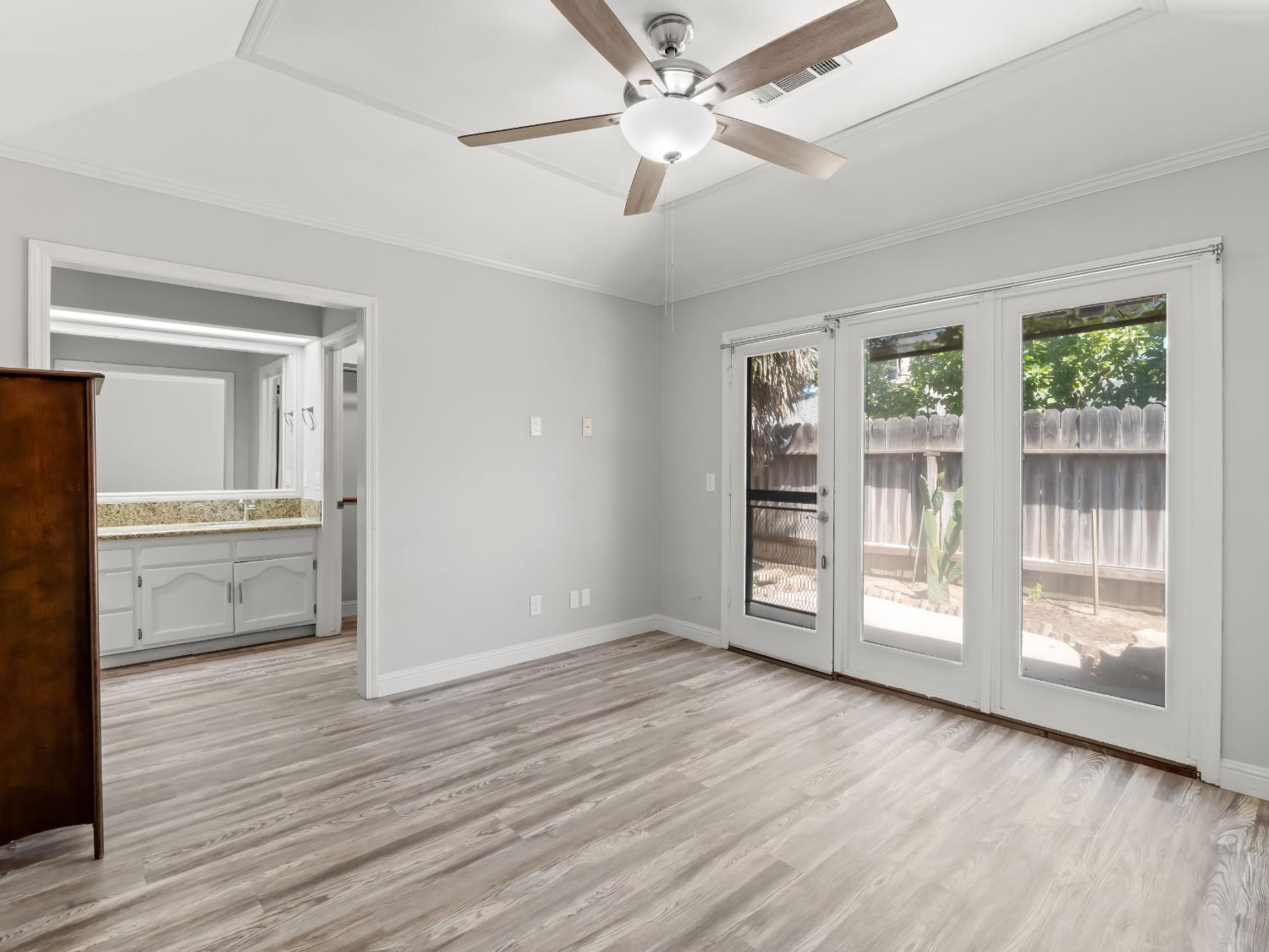 217 E Cole Ave, Fresno, CA 93720