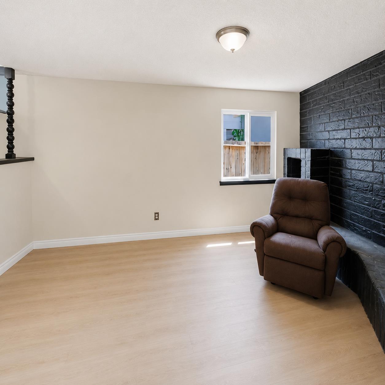 12656 W H St, Biola, CA 93606