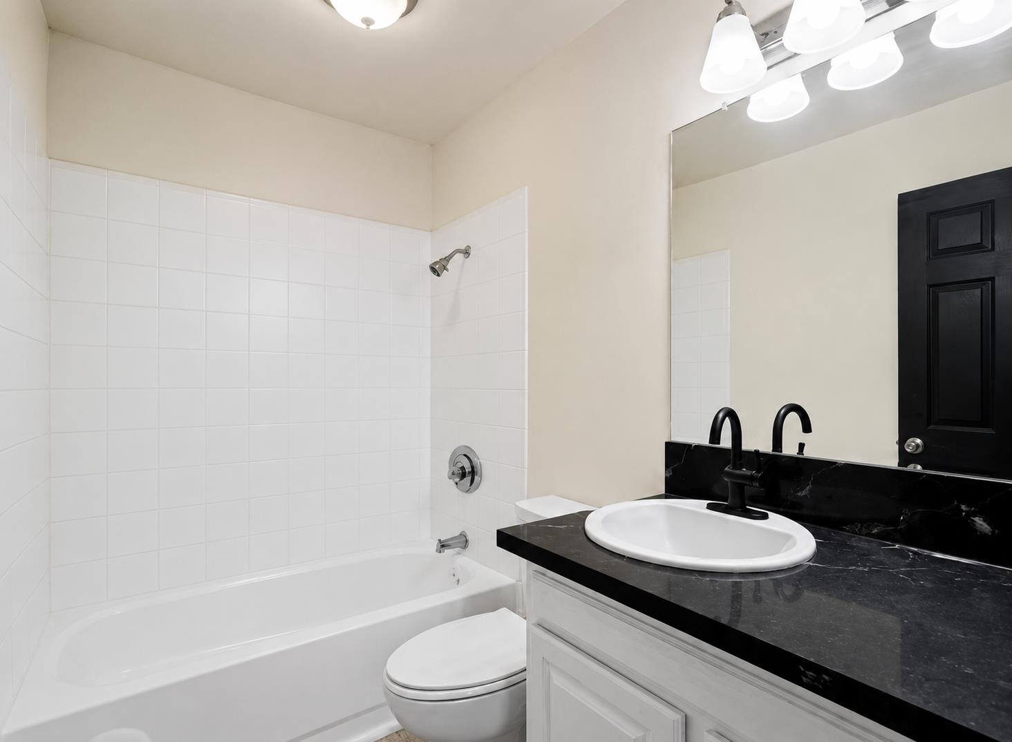 12656 W H St, Biola, CA 93606