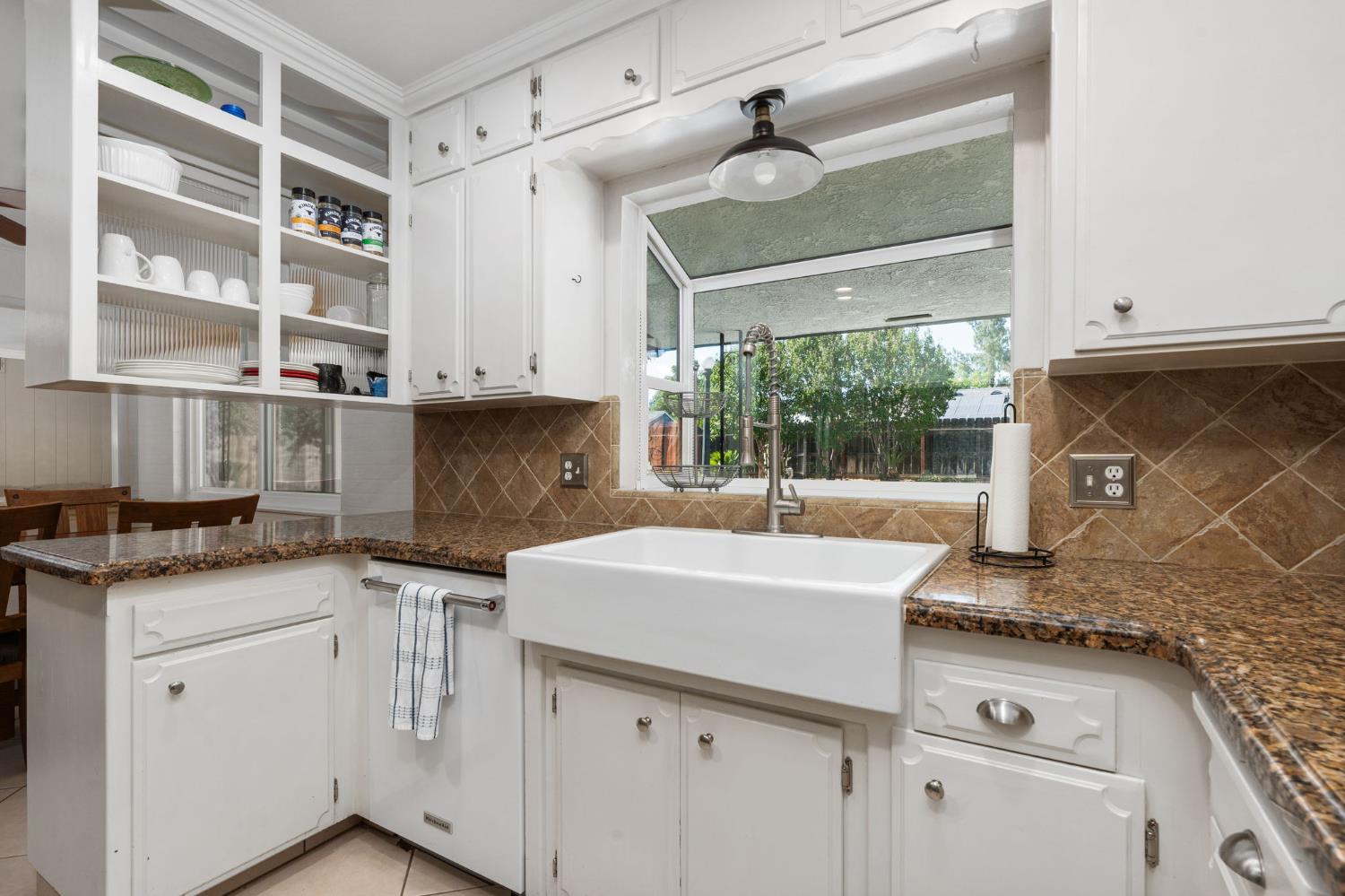 1324 W Fremont Ave, Fresno, CA 93711