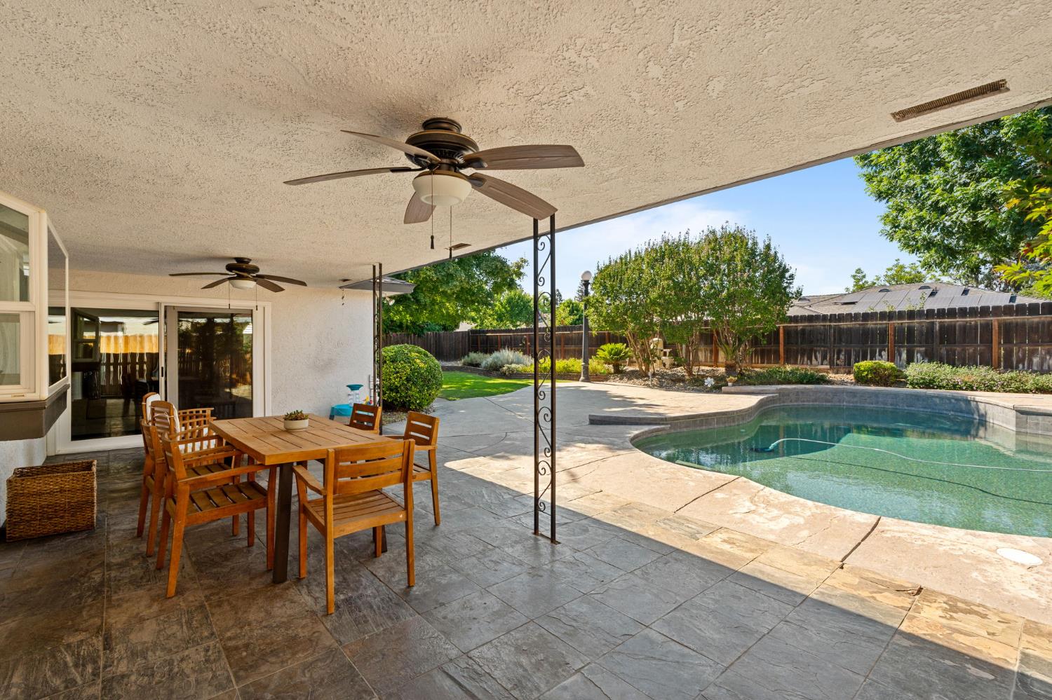 1324 W Fremont Ave, Fresno, CA 93711