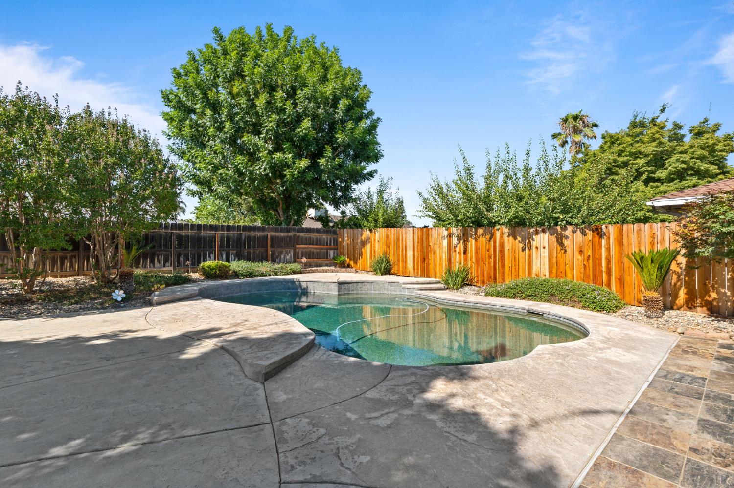 1324 W Fremont Ave, Fresno, CA 93711