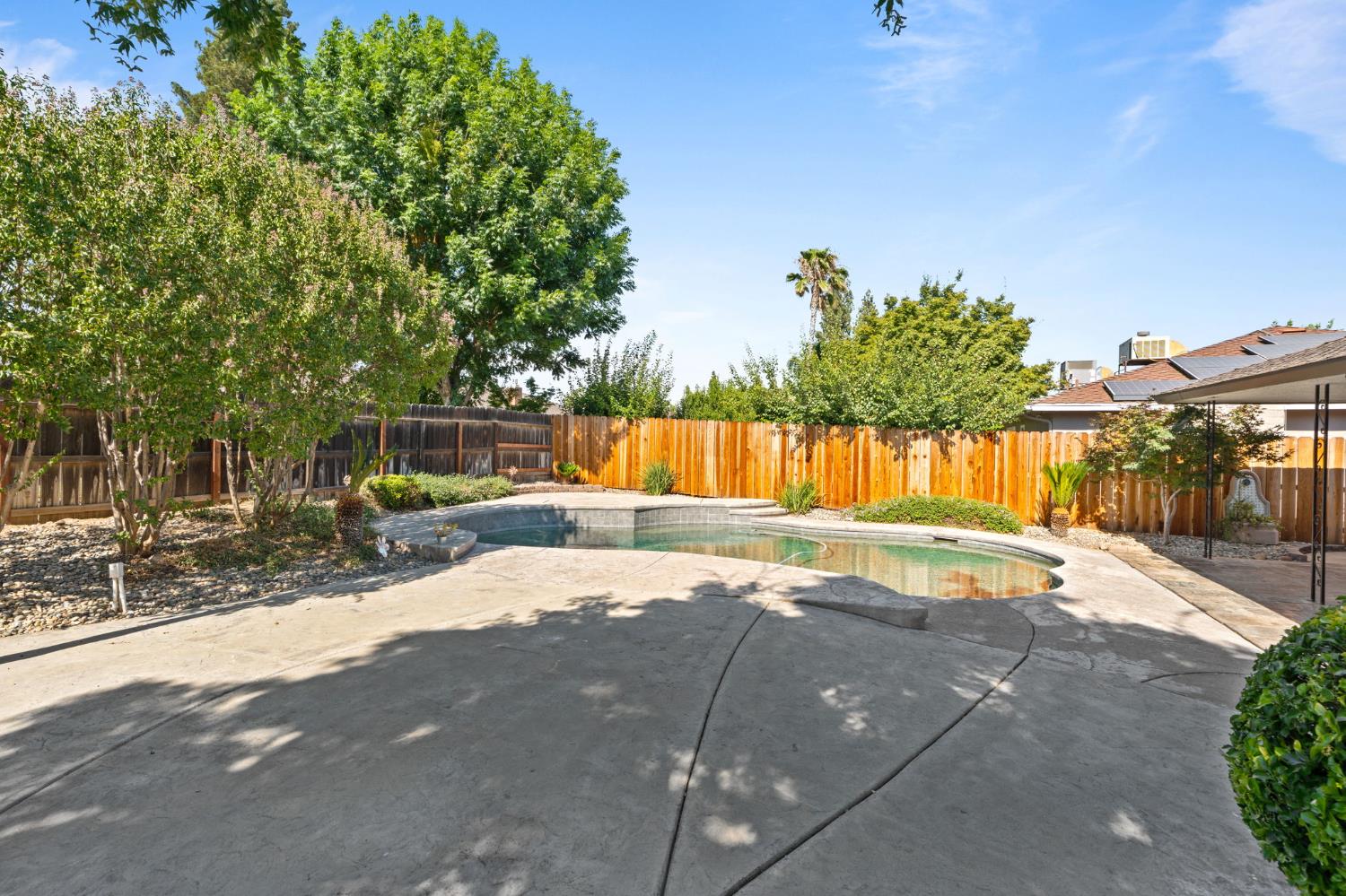 1324 W Fremont Ave, Fresno, CA 93711